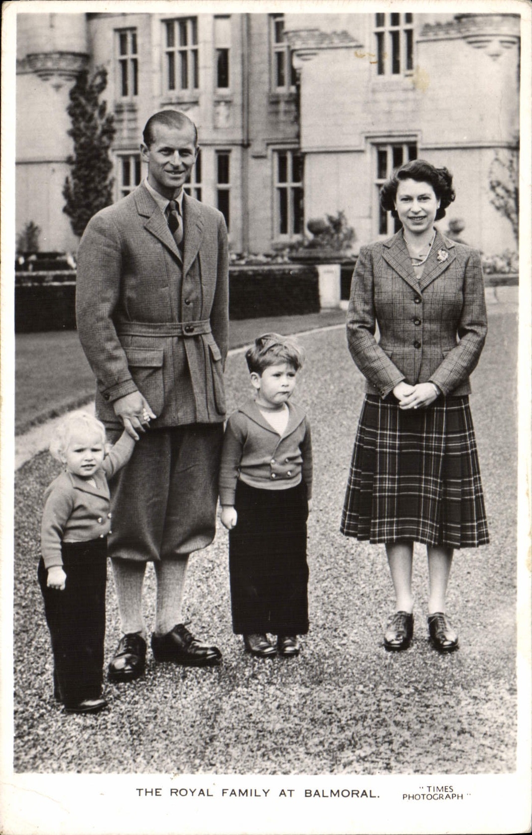 La famille royale à Balmoral — Times Photograph — n° 13