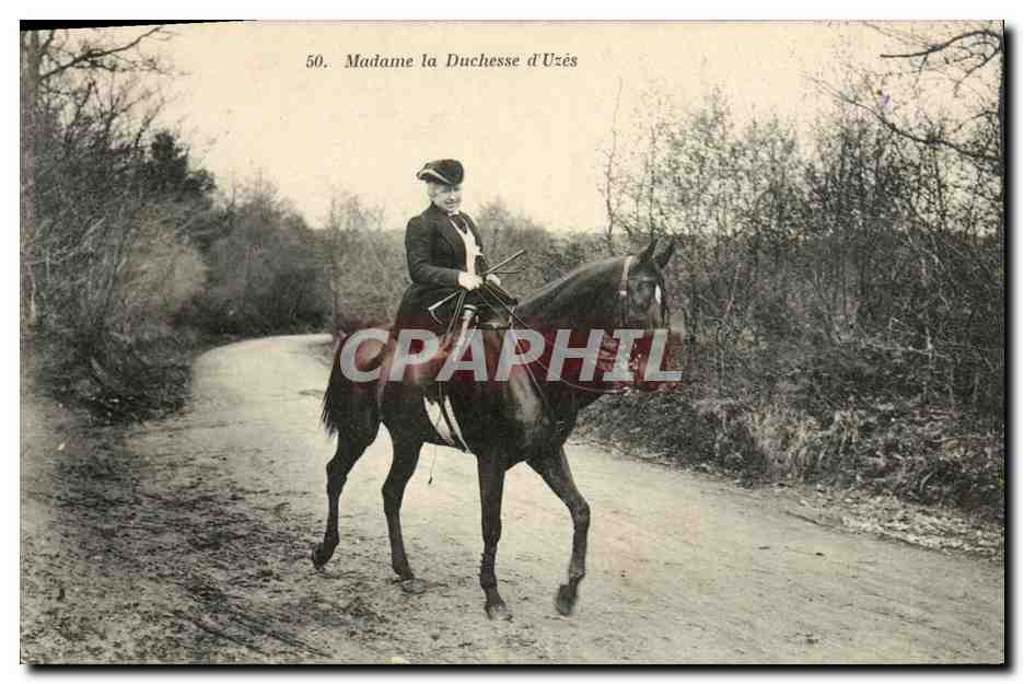 Madame la Duchesse d'Uzès — à cheval sur une route forestière — édition CPAPHIL n°50