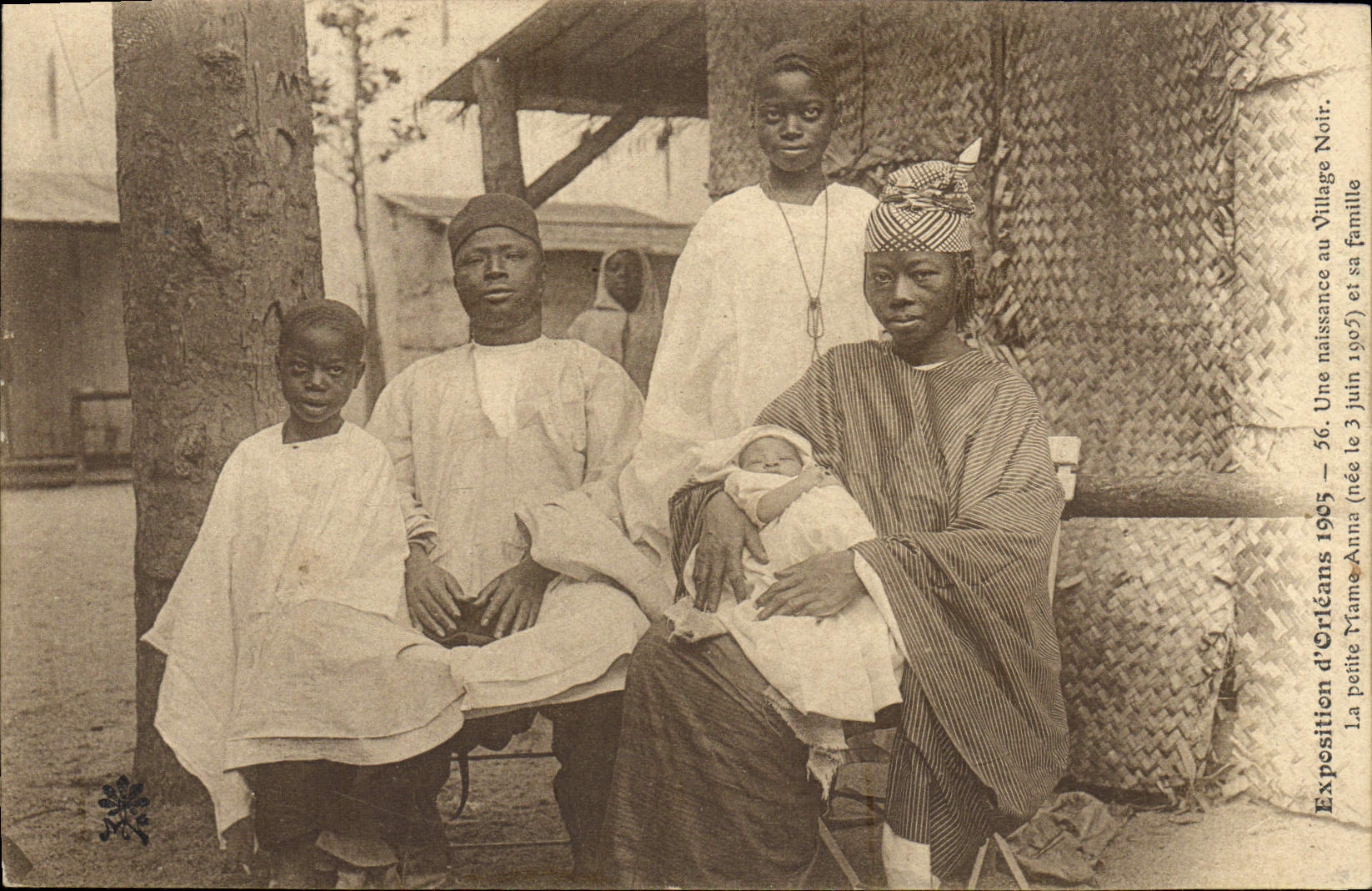 Exposition d'Orléans 1905 — Une naissance au Village Noir. La petite Yrame-Anna (née le 3 juin 1905) et sa famille