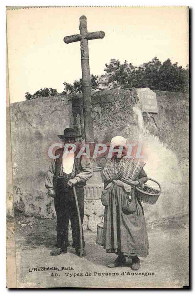 CPA Folklore Types Auvergnats 