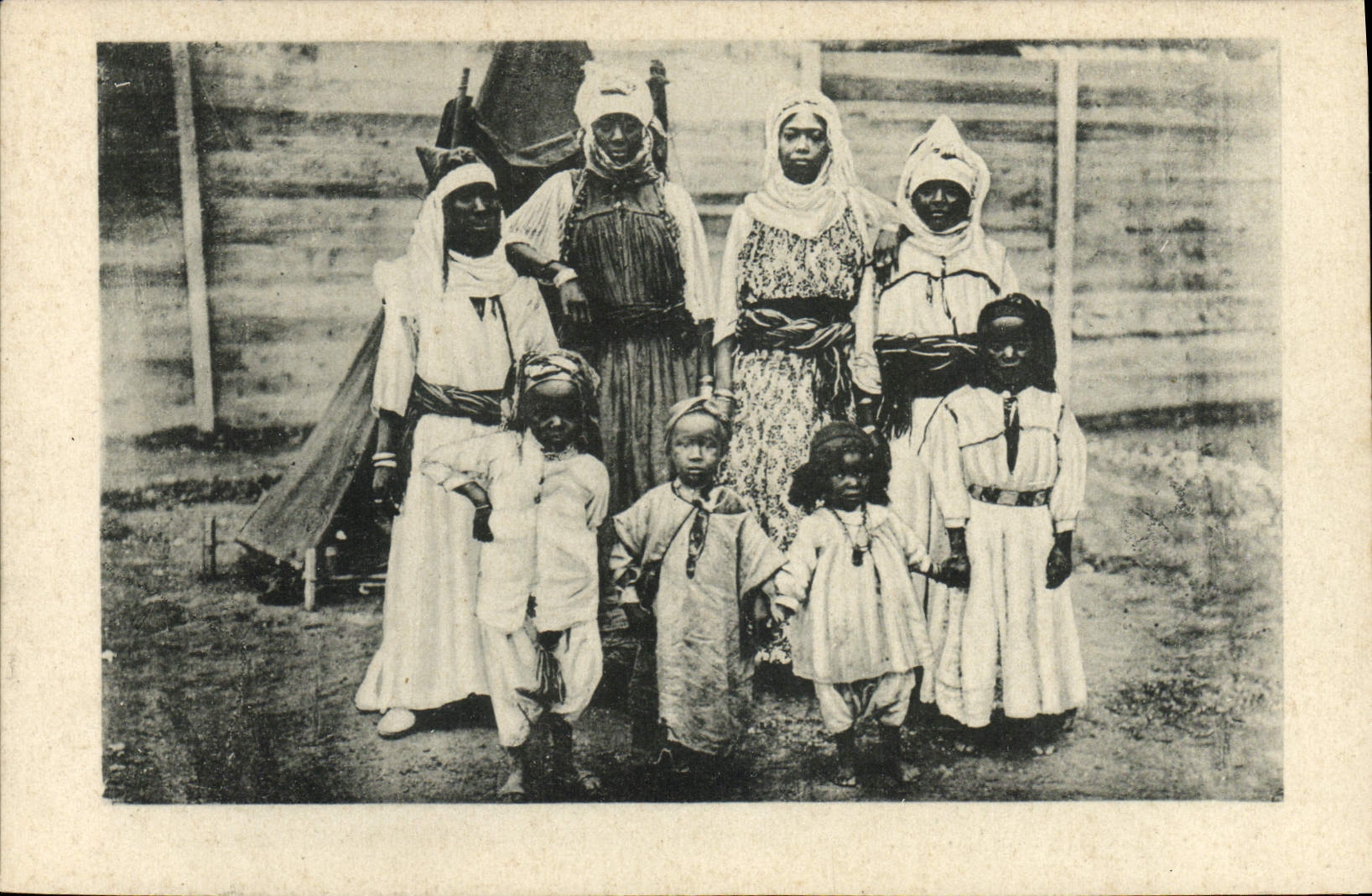 CPA Homme Noir negre Famille