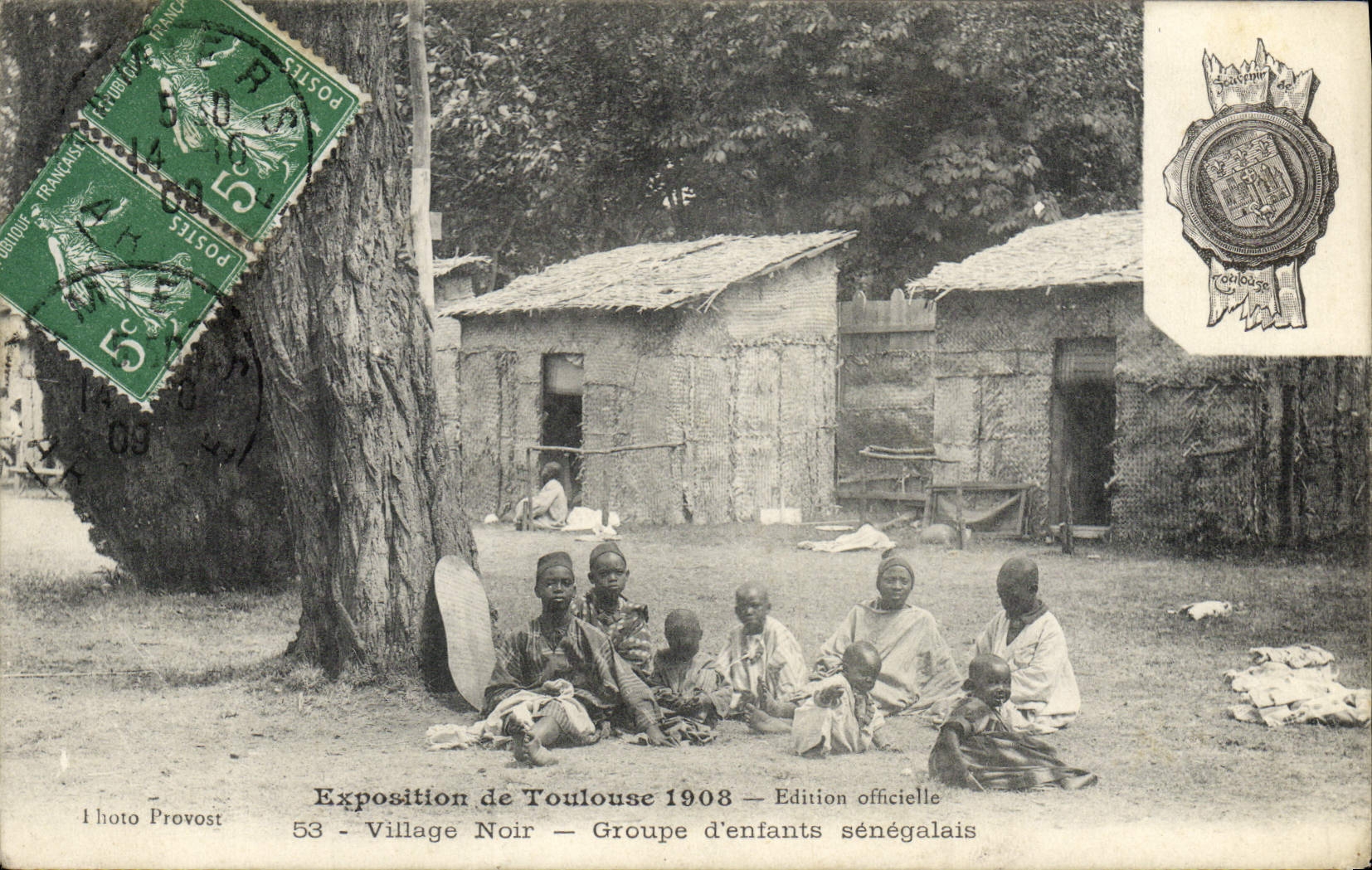 Village Noir — Groupe d'enfants sénégalais — Exposition de Toulouse 1908 — Édition officielle — Photo Provost