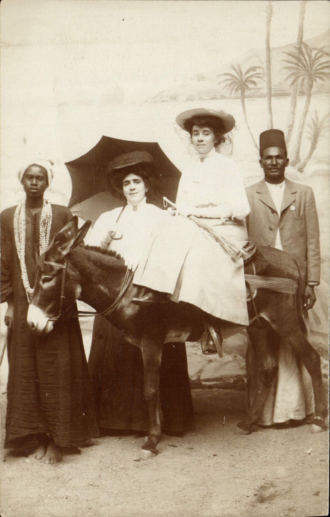 CARTE PHOTO Homme Noir negre Femme Ane Mule 