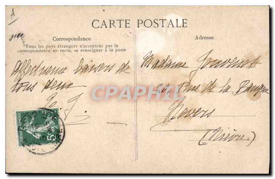 CPA Folklore Auvergne Deux Auvergnates — Verso