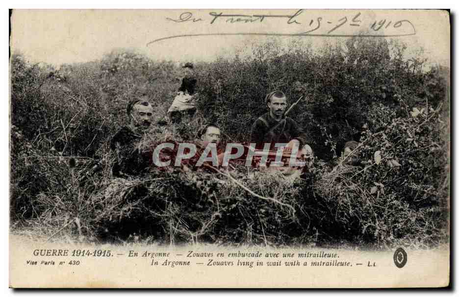 CPA Militaria En Argonne Zouaves en embuscade avec une mitrailleuse