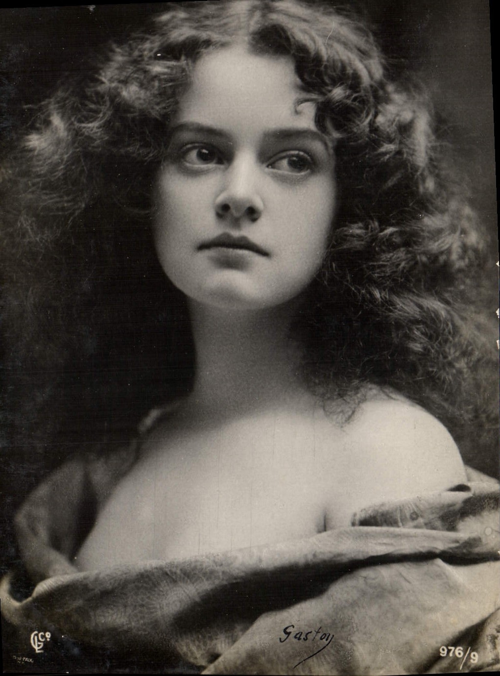CPA Fantaisie Femme Gaston
