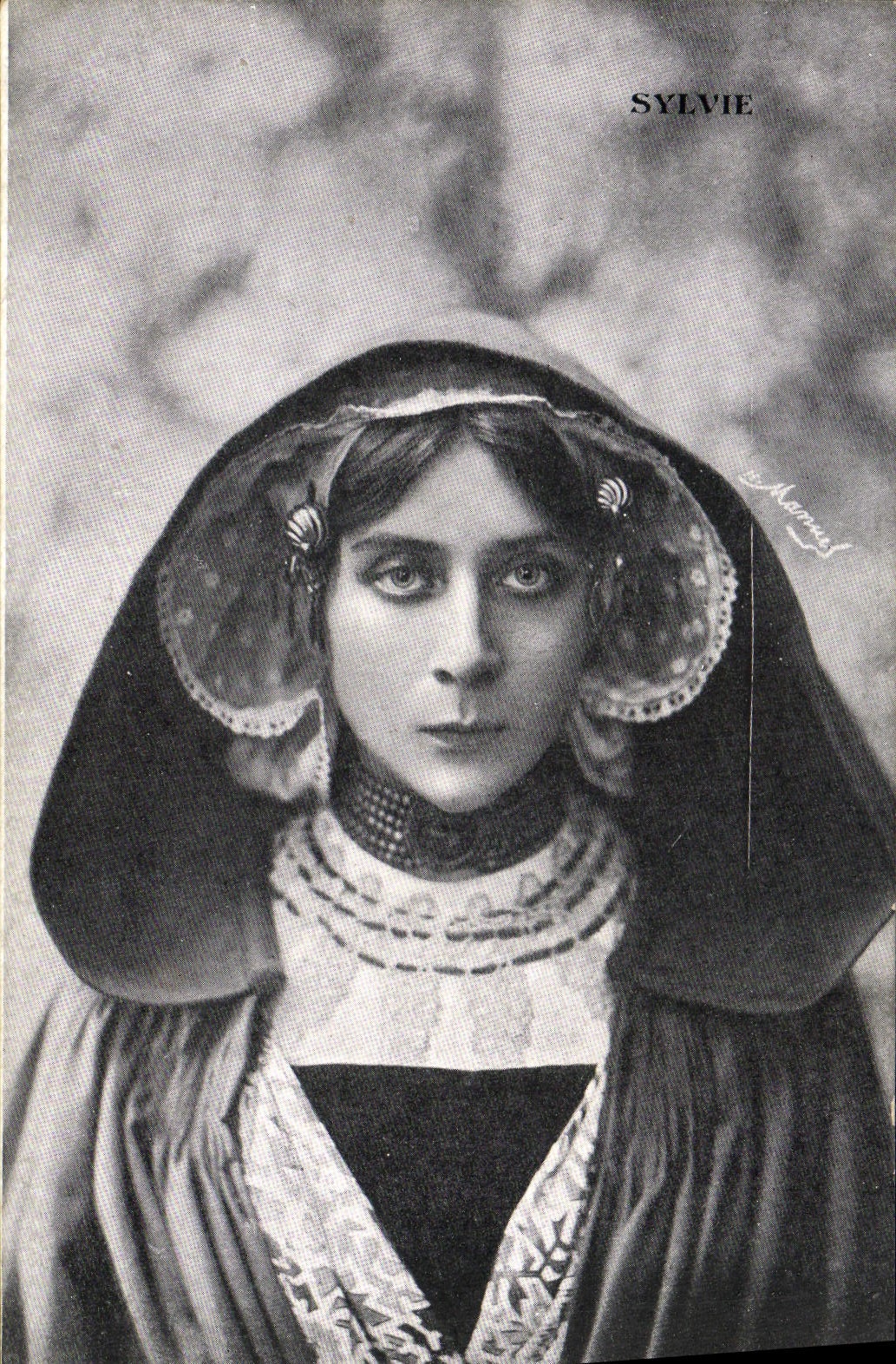 CPA Fantaisie Femme Sylvie