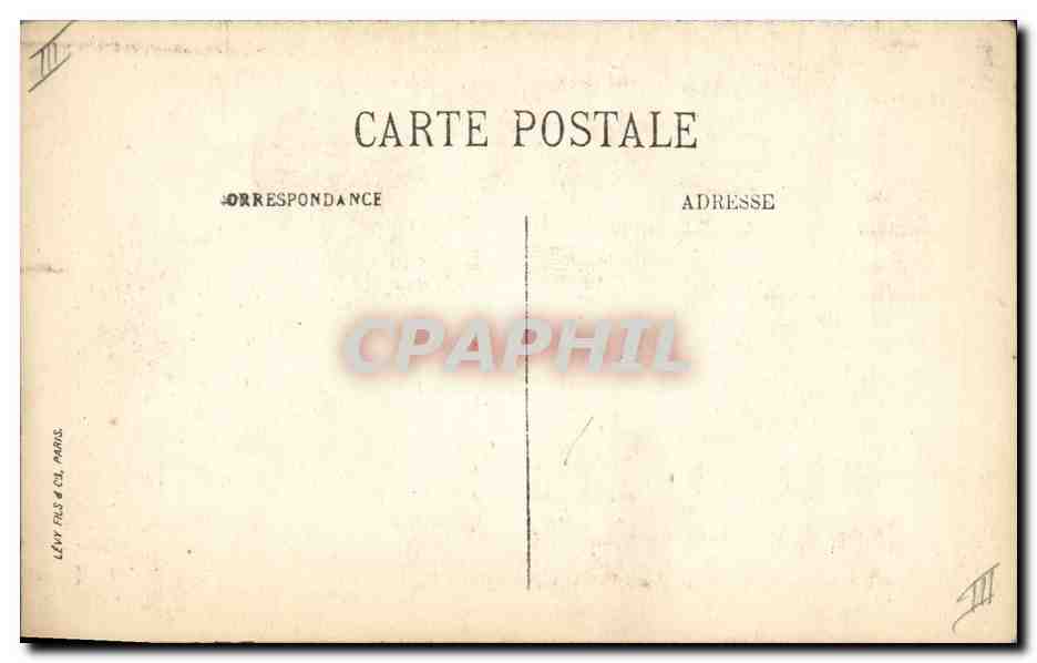 CPA Folklore Auvergne Entre deux feux — Verso