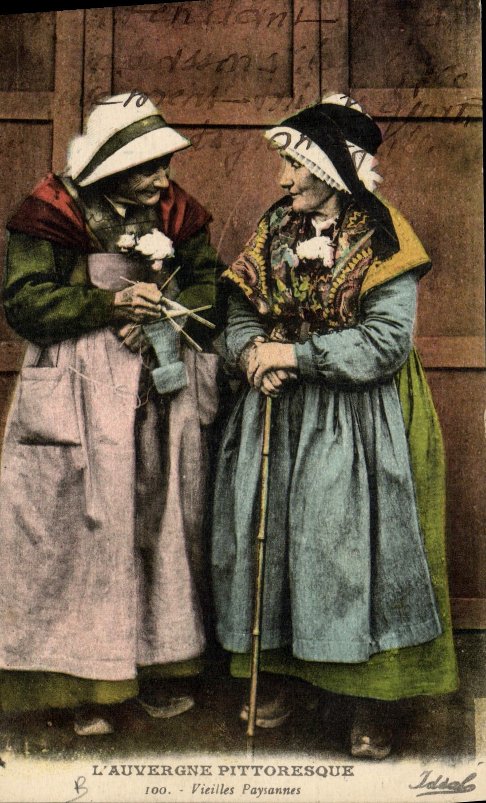 CPA Folklore Auvergne Vieilles paysannes