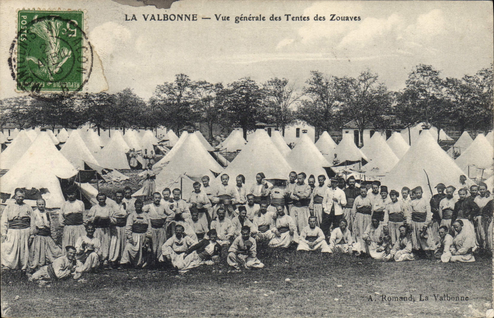 CPA Militaria La Valbonne Vue generale des tentes des zouaves