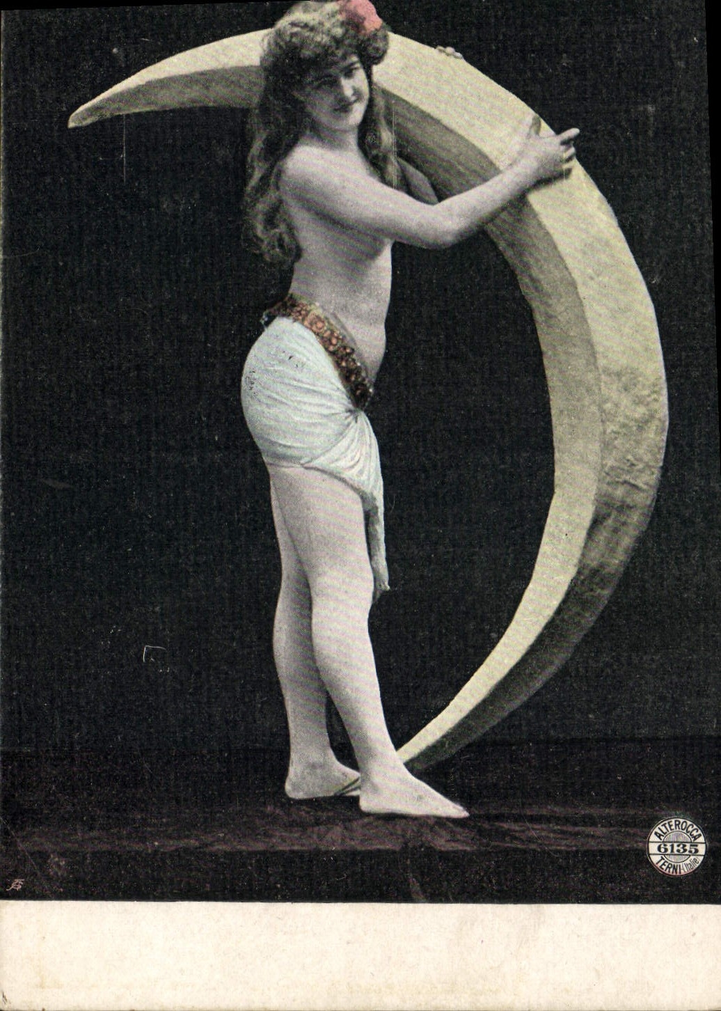 Danseuse avec croissant de lune — éditeur AYERROCK TERNILO, n° 6185