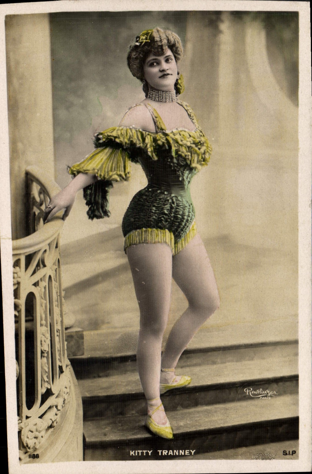 Kitty Tranney — danseuse en costume de scène — P. Reutlinger, S.I.P., n° 1188
