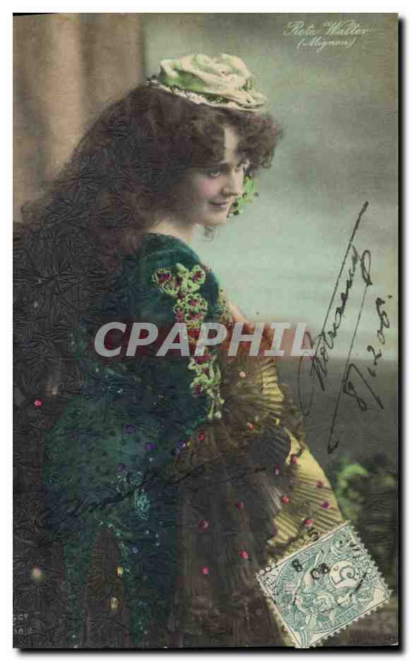 Jeune femme en robe verte brodée — Photo Muller (Mignon) — n° 71208
