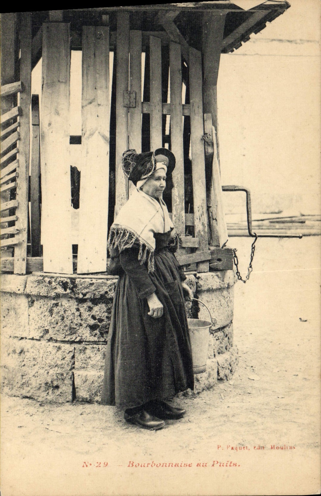 CPA Folklore Bourbonnaise au puits