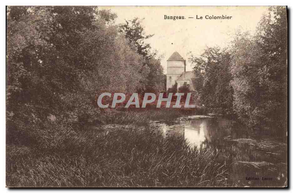 CPA Colombe Colombophilie Dangeau le colombier