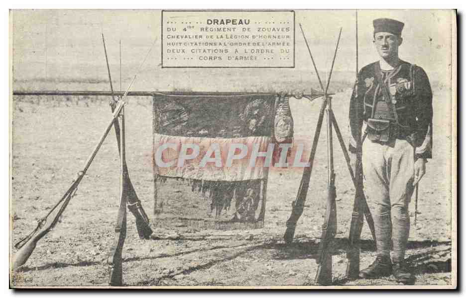 CPA Militaria Drapeau du 4eme regiment de Zouaves 