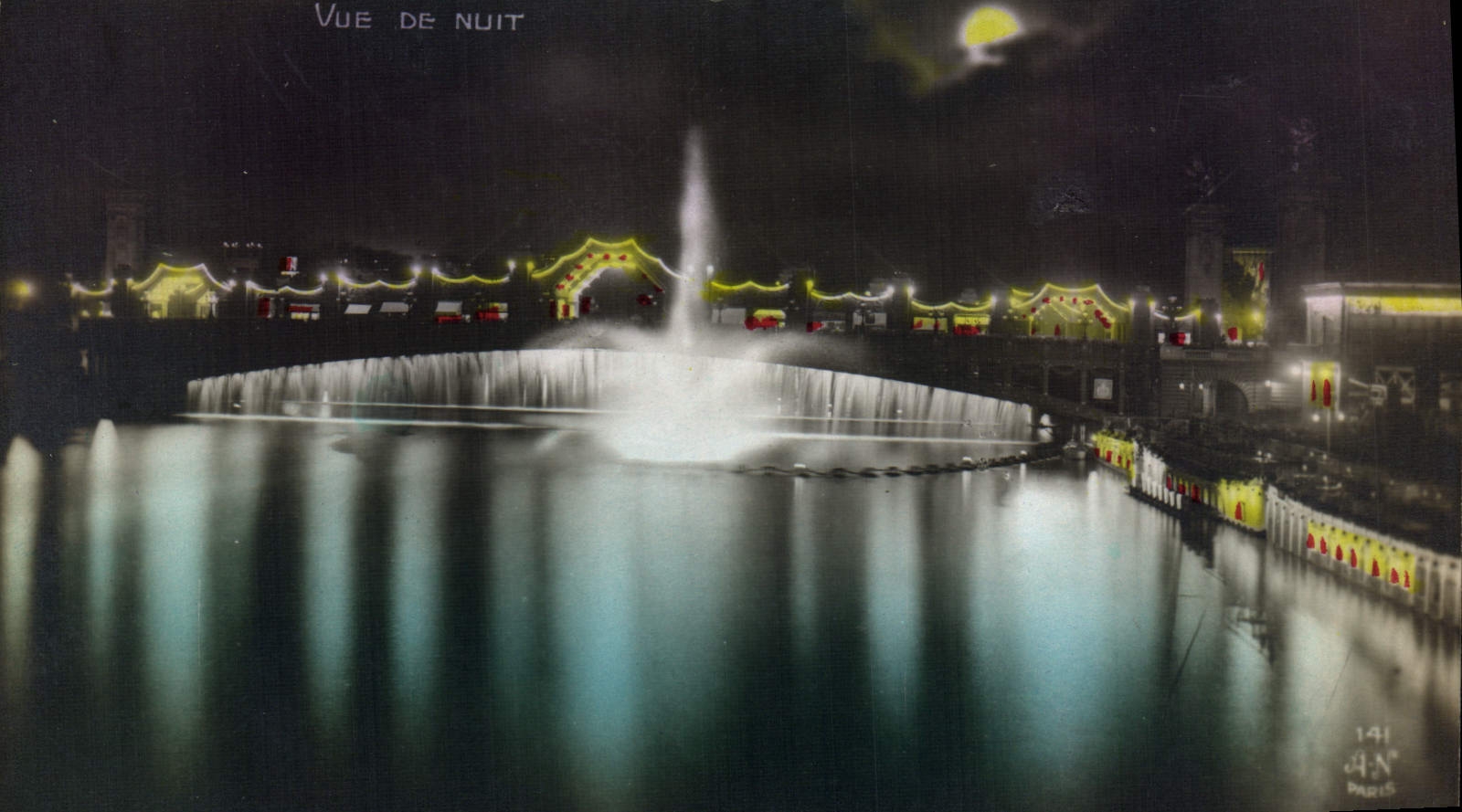 CPA Paris Exposition des Arts decoratifs Vue de nuit Lune 