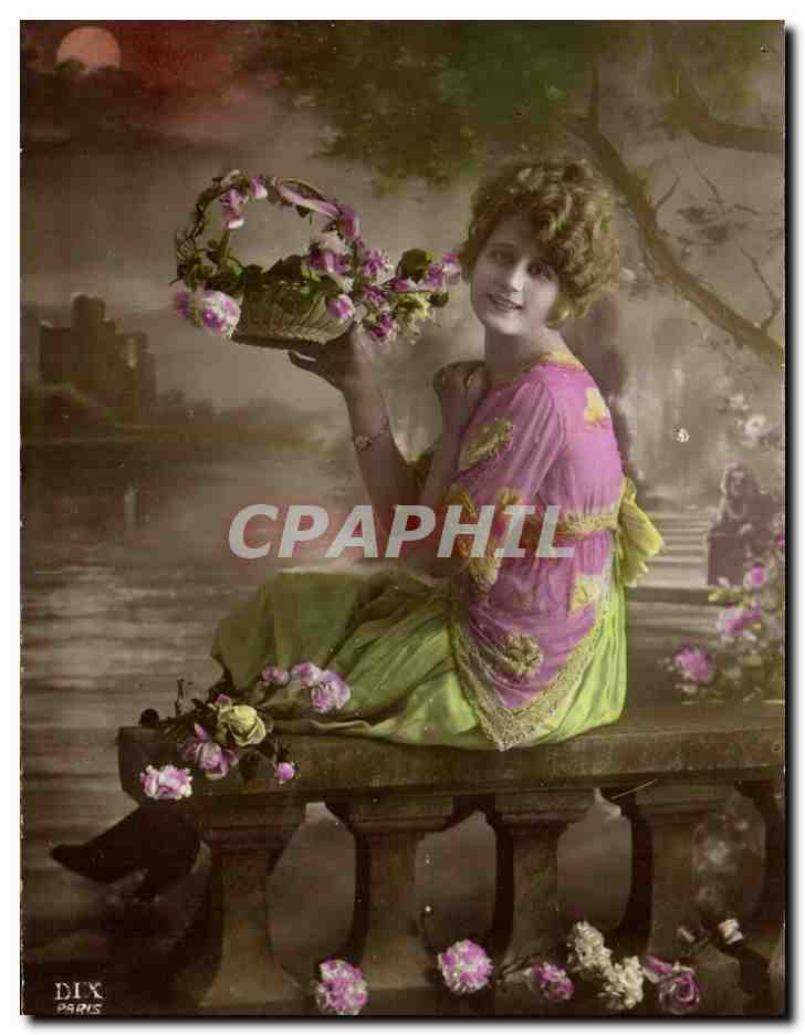 CPA Fantaisie Femme Lune 