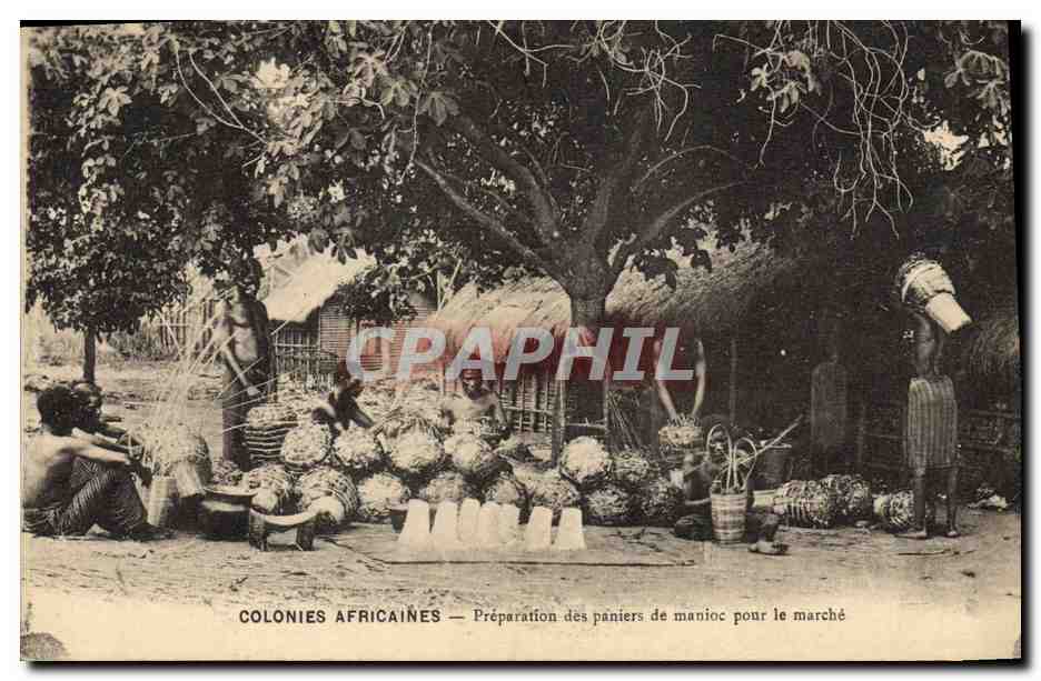 Colonies Africaines — Préparation des paniers de manioc pour le marché — Phototypie de Bienne, Reims