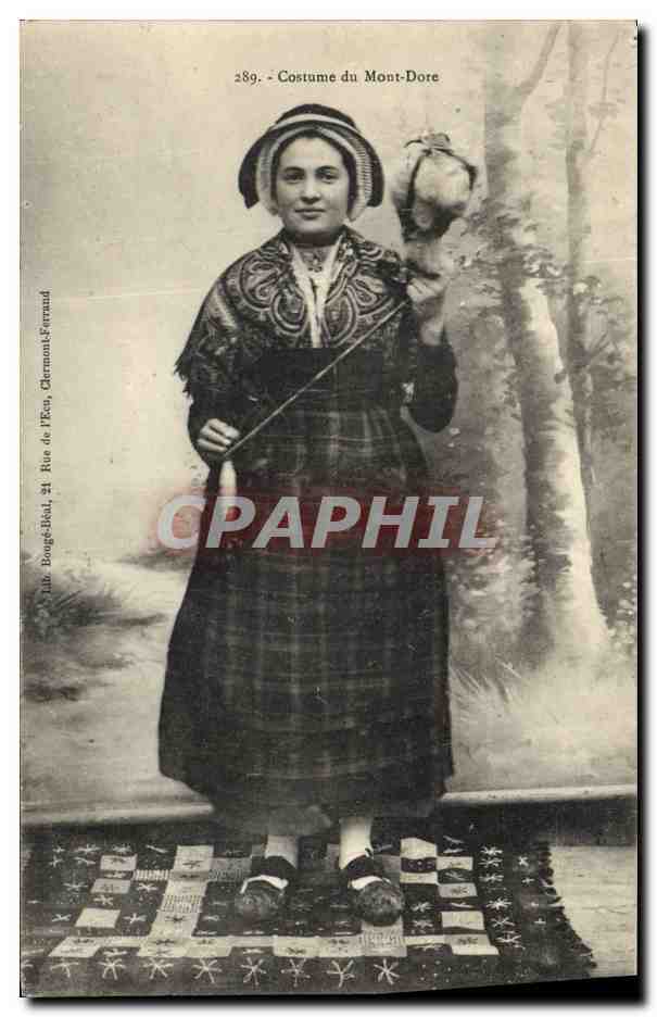 CPA Folklore Costume du Mont Dore