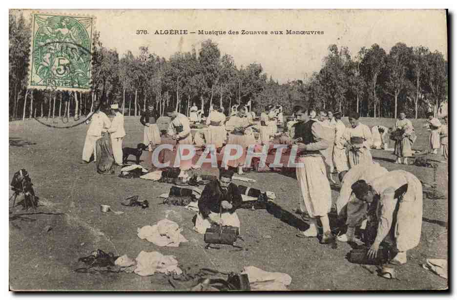 CPA Militaria Algerie Musique des Zouaves aux Manoeuvres