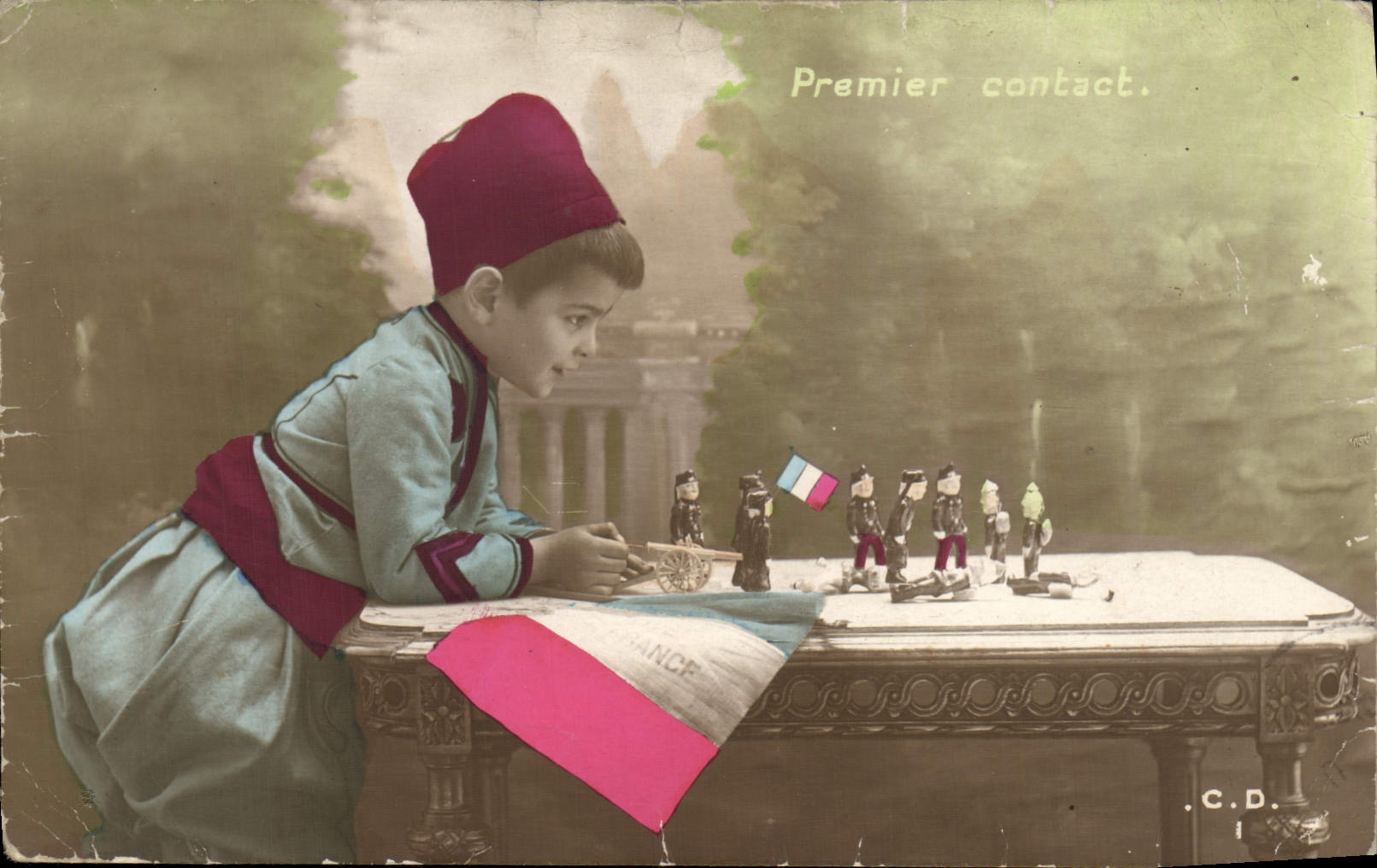 CPA Militaria Enfant Zouave 