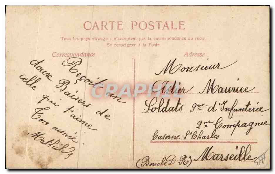 Jeune femme en robe ornée — carte postale — éditeur inconnu — Rückseite