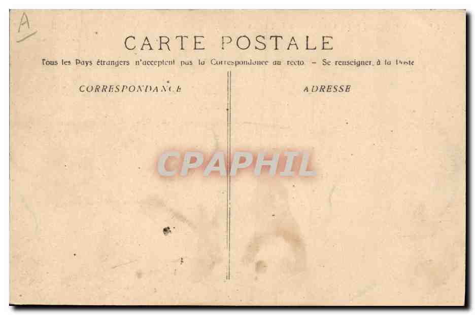 CPA Le Gauss entour par les animaux antarctiques Polaire Bateau  — Rückseite