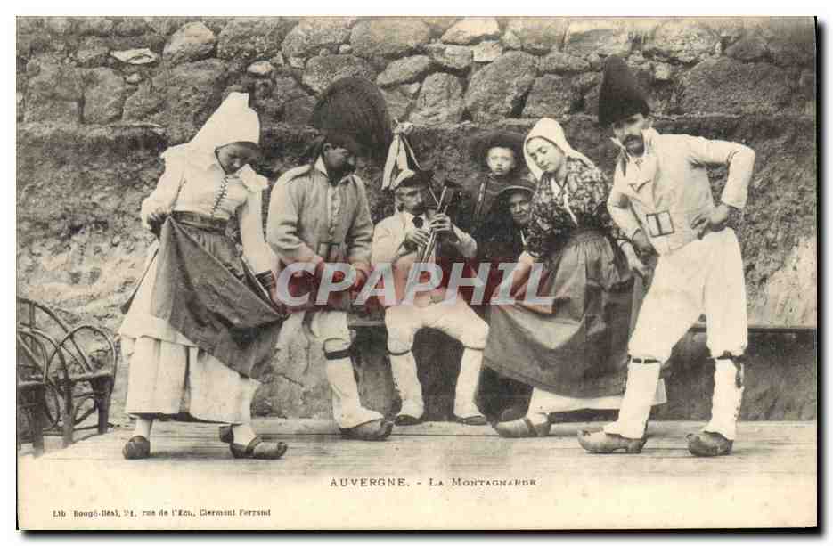 CPA Folklore Auvergne La Montagnarde