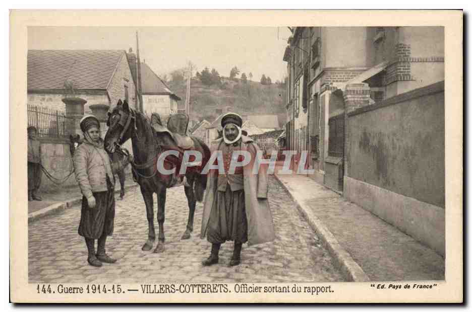 Villers-Cotterets — Officier sortant du rapport — Ed. Pays de France