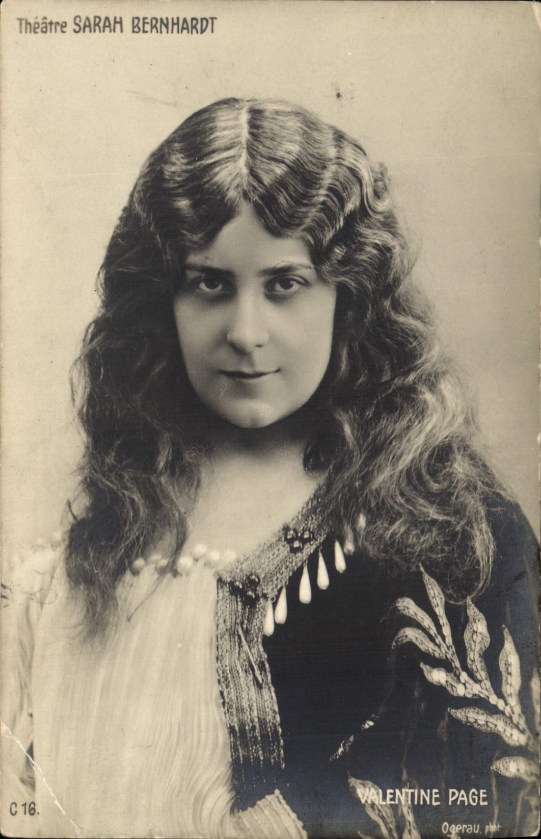 CPA Theatre Femme Sarah Bernhardt Valentine Page