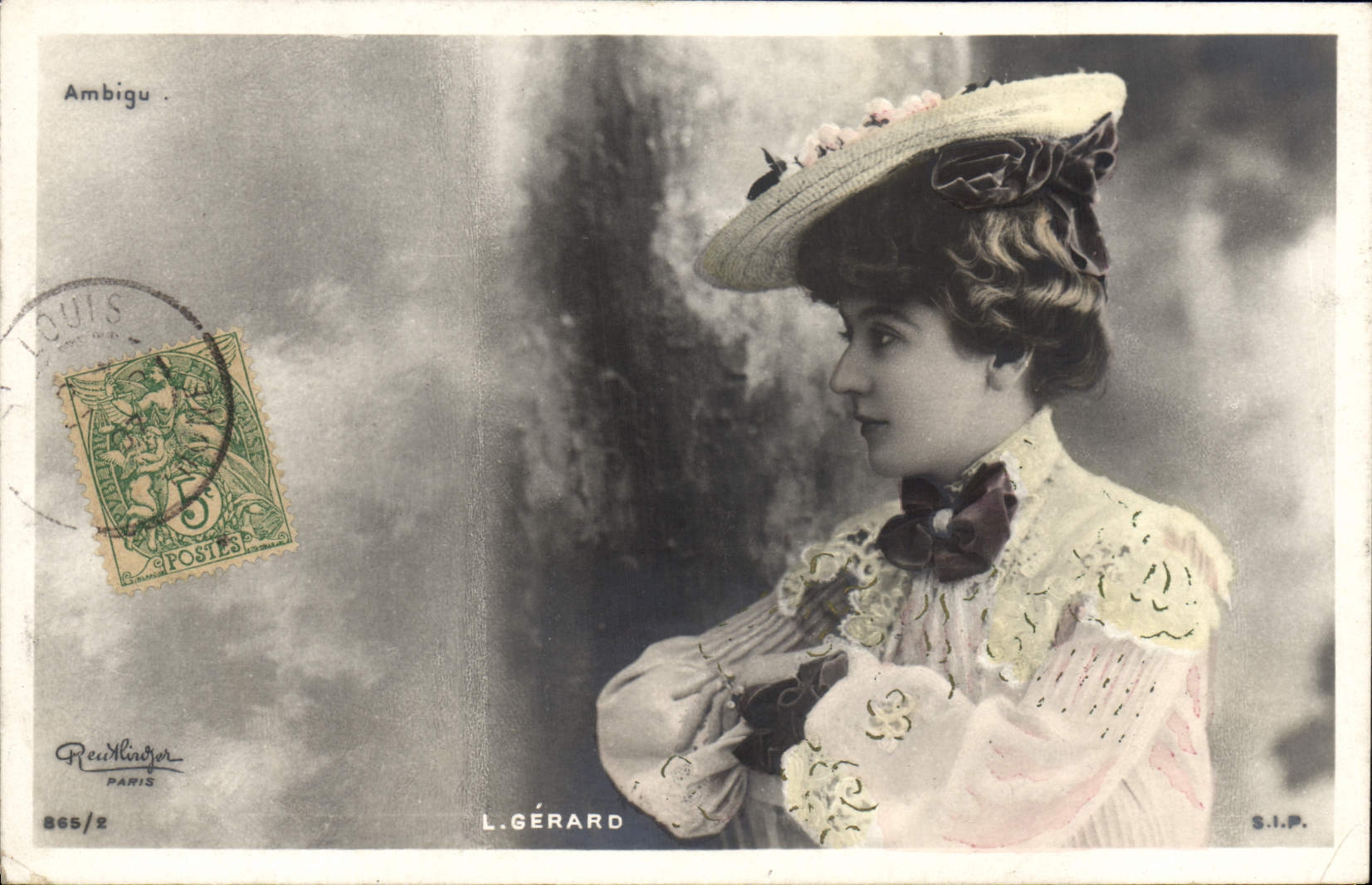 Jeune femme en chapeau à fleurs — L. GÉRARD — S.I.P. Paris
