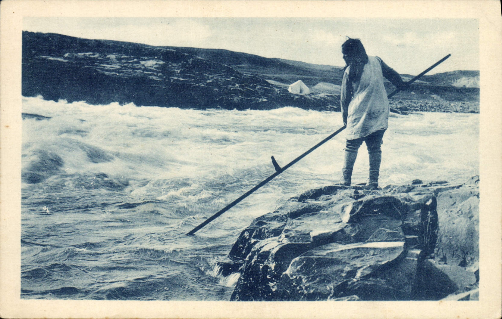 CPA Polaire Amerique du Nord Mission des Oblats de Marie immaculee Esquimaux Chasse