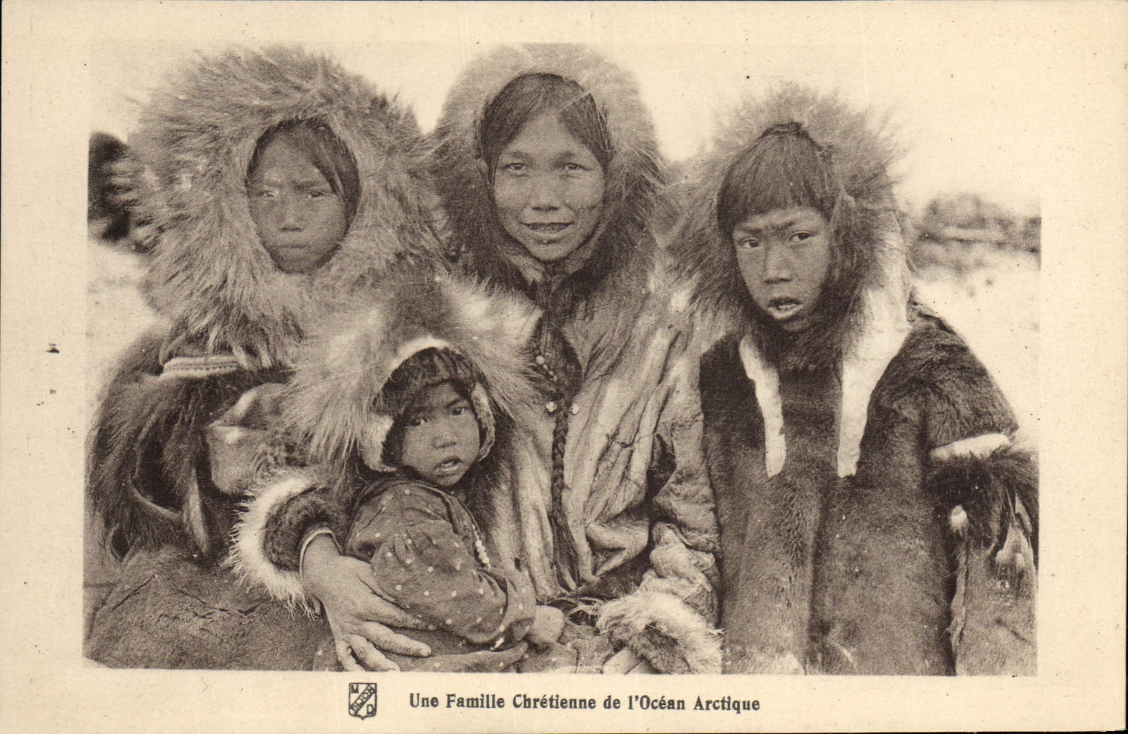 CPA Polaire Amerique du Nord Une famille chretienne de l'Ocean arctique