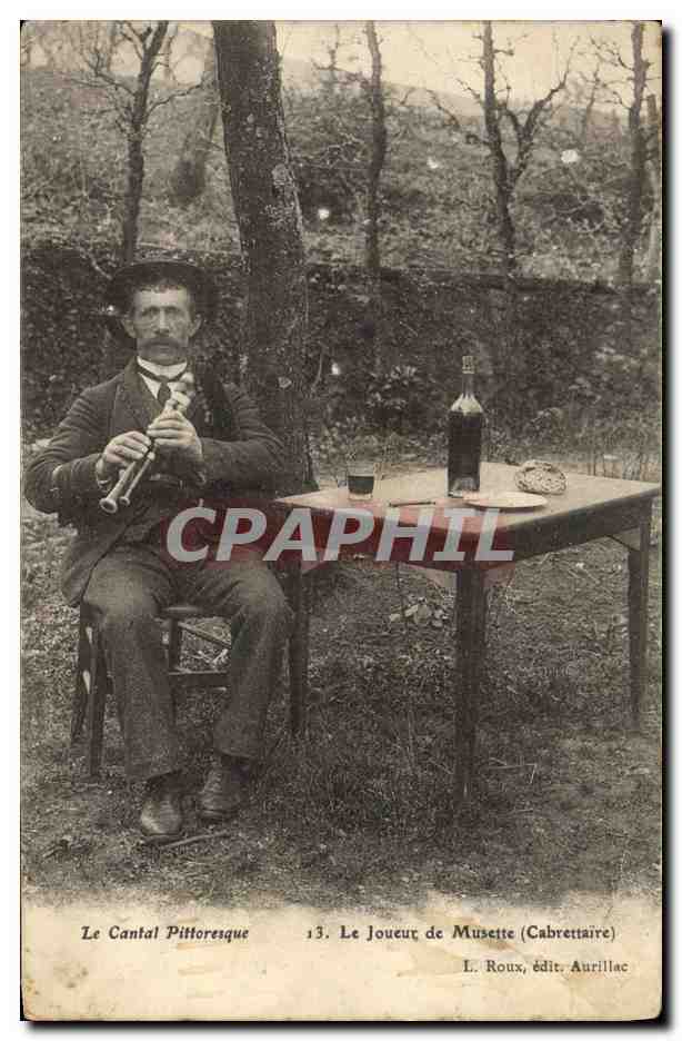 CPA Folklore Cantal Auvergne Le joueur de Musette Cabrettaire