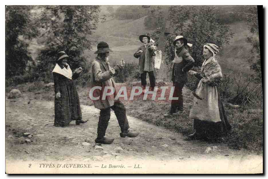 CPA Folklore Auvergne La bourree La ronde
