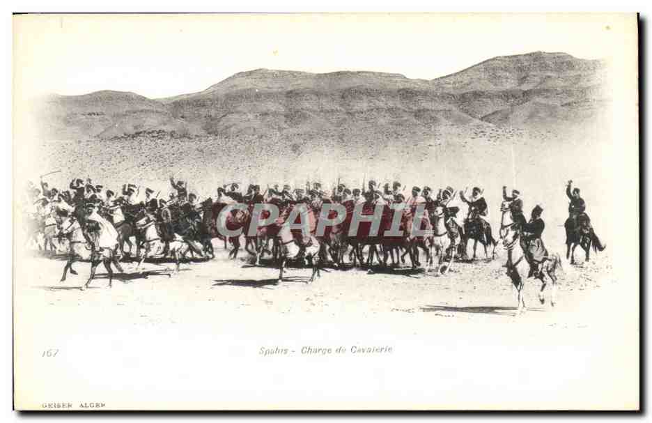 CPA Militaria Spahis Charge de cavalerie