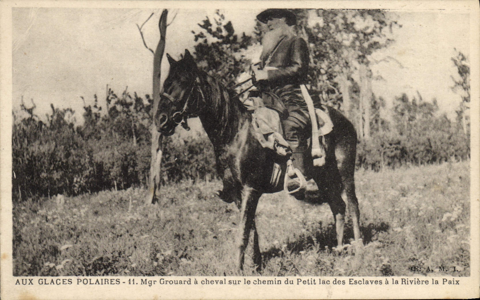 Aux Glaces Polaires - Mgr Grouard à cheval sur le chemin du Petit lac des Esclaves à la Rivière la Paix — série 41, édit. A. M. L.