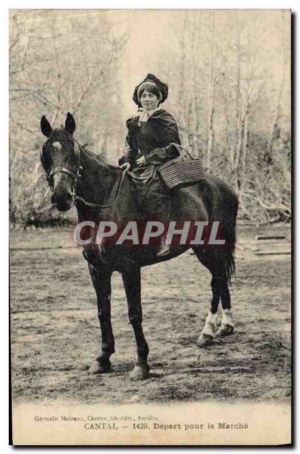 CPA Folklore Cantal Depart pour le marche Cheval