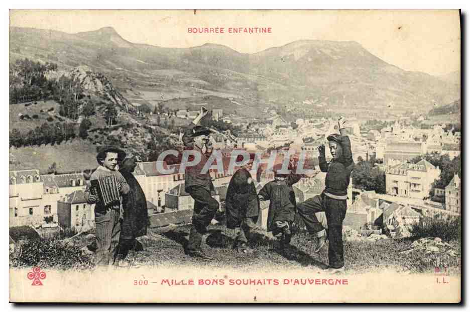 CPA Folklore Auvergne La bourree