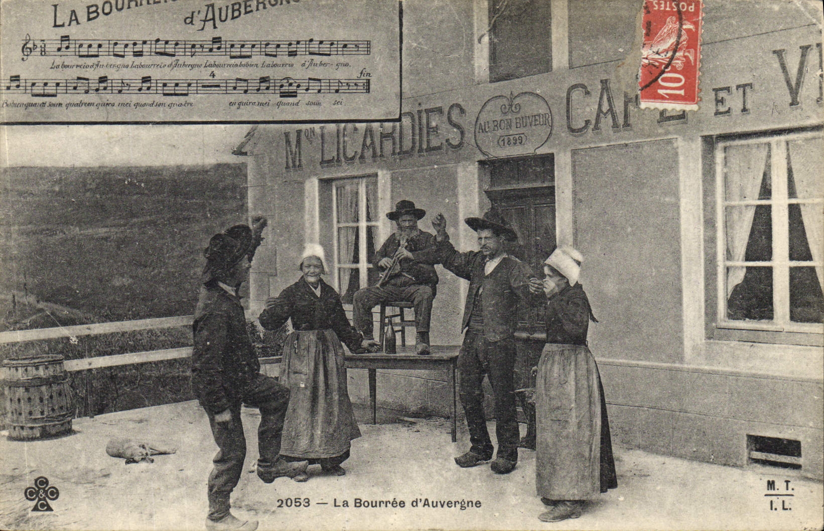 CPA Folklore Auvergne La bourree