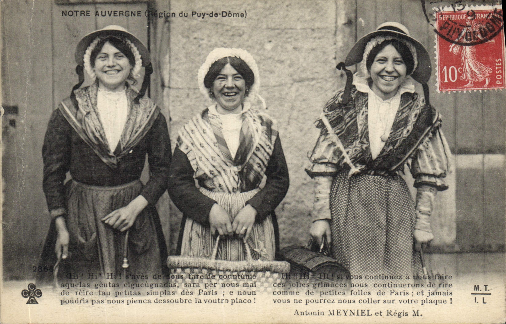 CPA Folklore Auvergne 