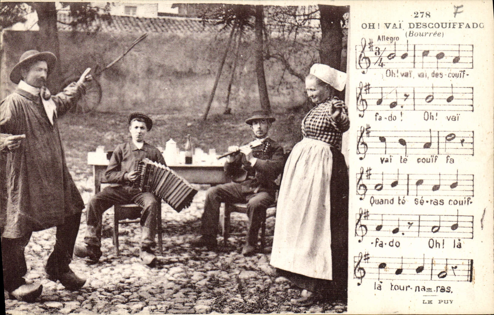 CPA Folklore Auvergne La bourree