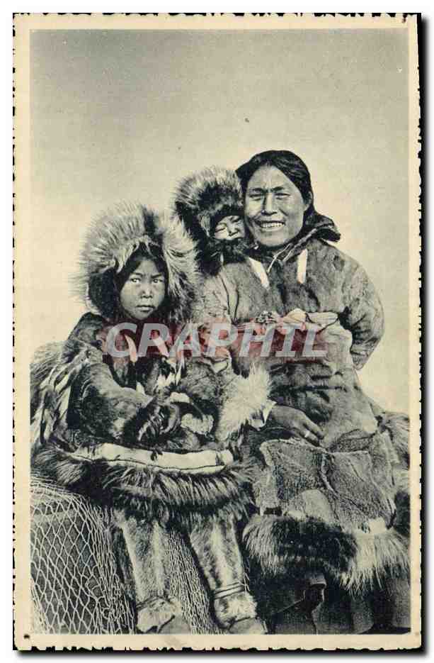 CPA Polaire Alaska Une chretienne de l'Ocean Arctique et ses deux enfants