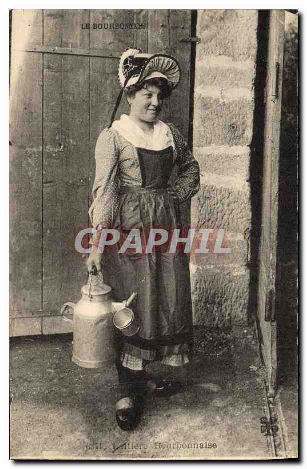CPA Folklore Laitiere Bourbonnaise