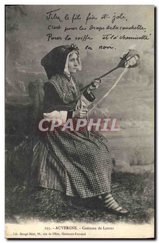 CPA Folklore Auvergne Costume de Latour