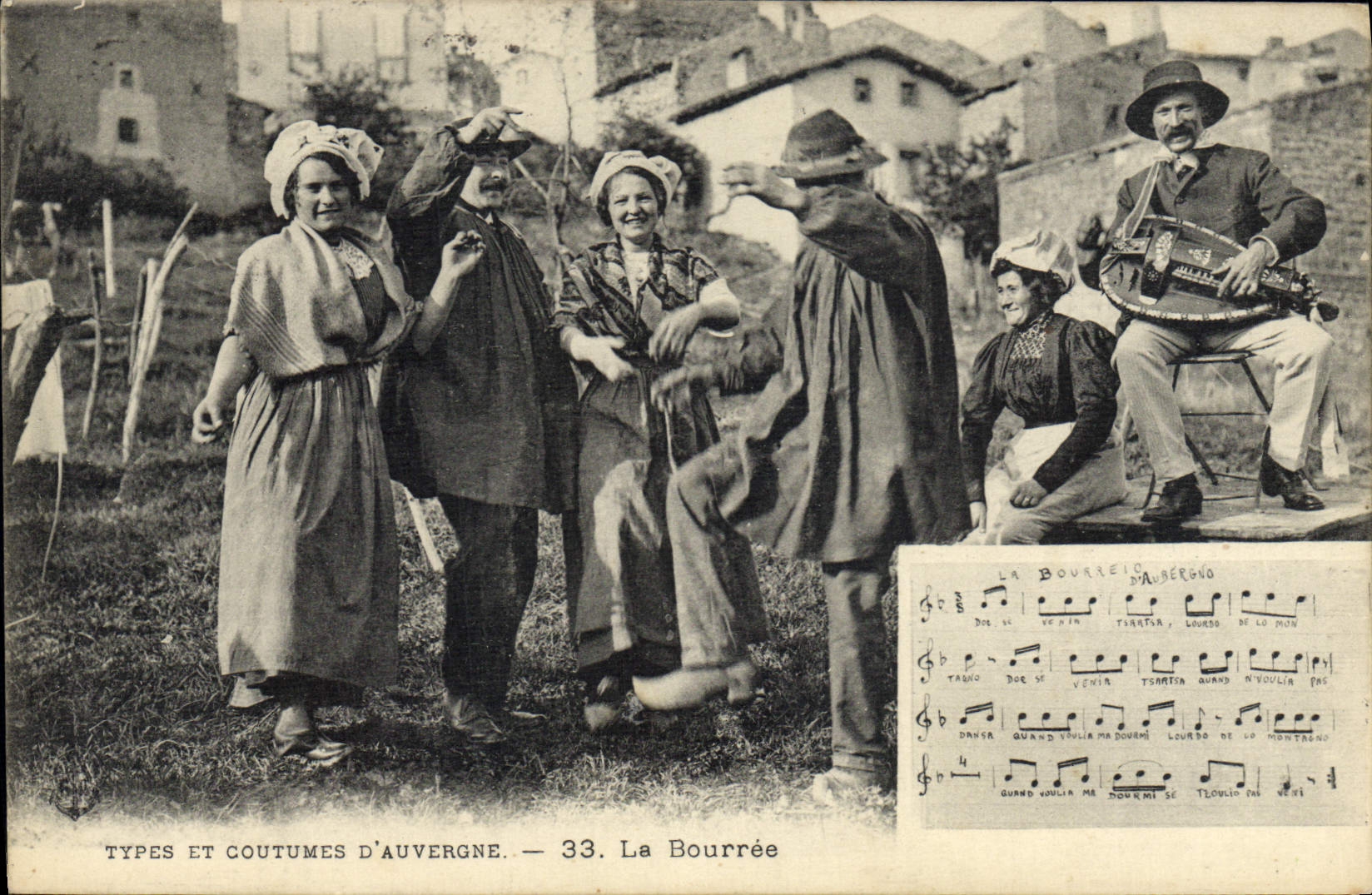 CPA Folklore Bourree d'Auvergne