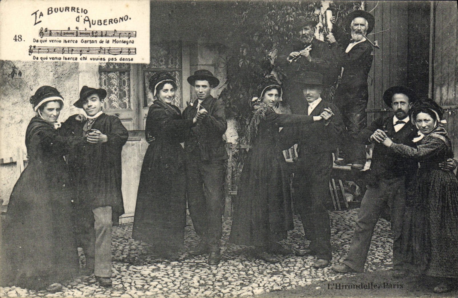 CPA Folklore Bourree d'Auvergne