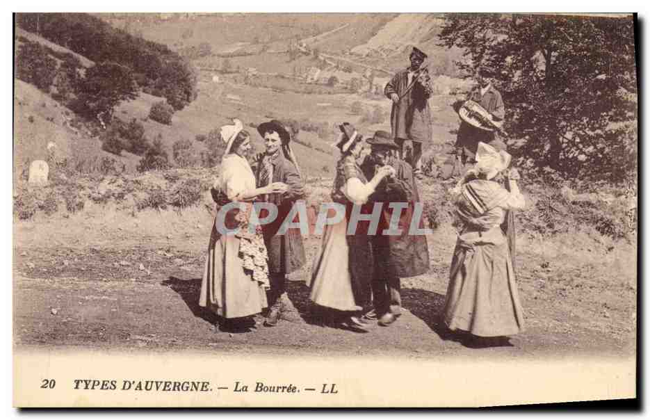 CPA Folklore Bourree d'Auvergne