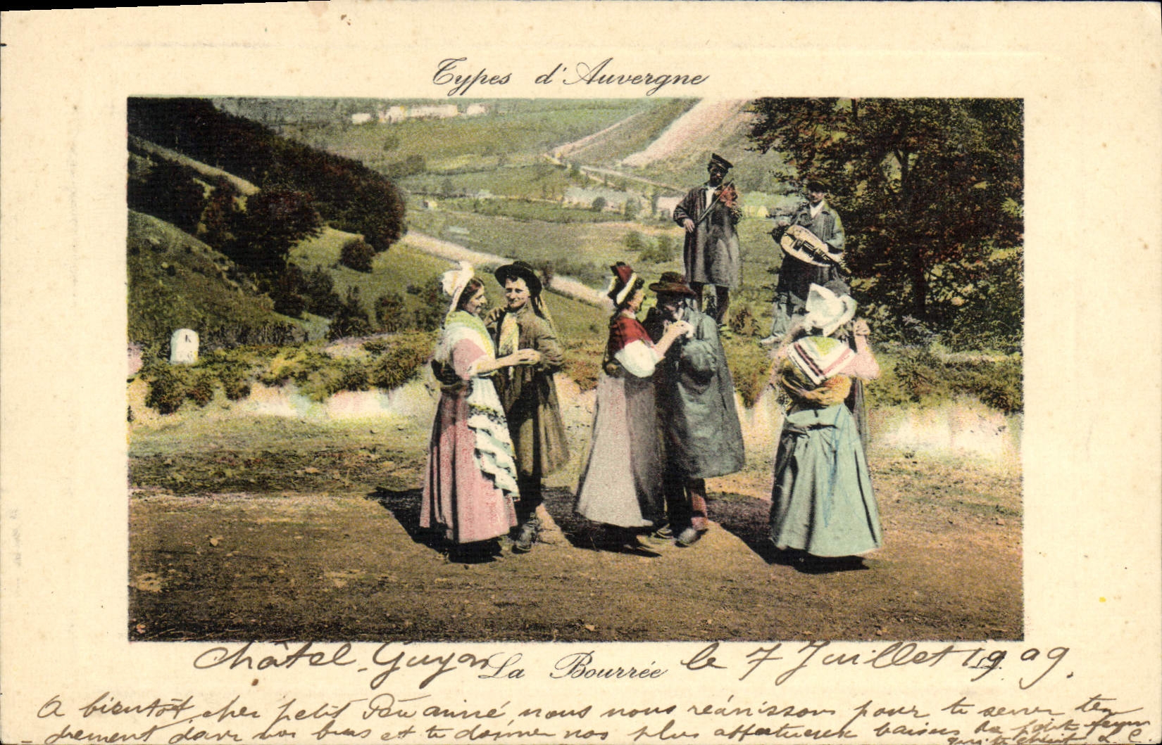 CPA Folklore Bourree d'Auvergne